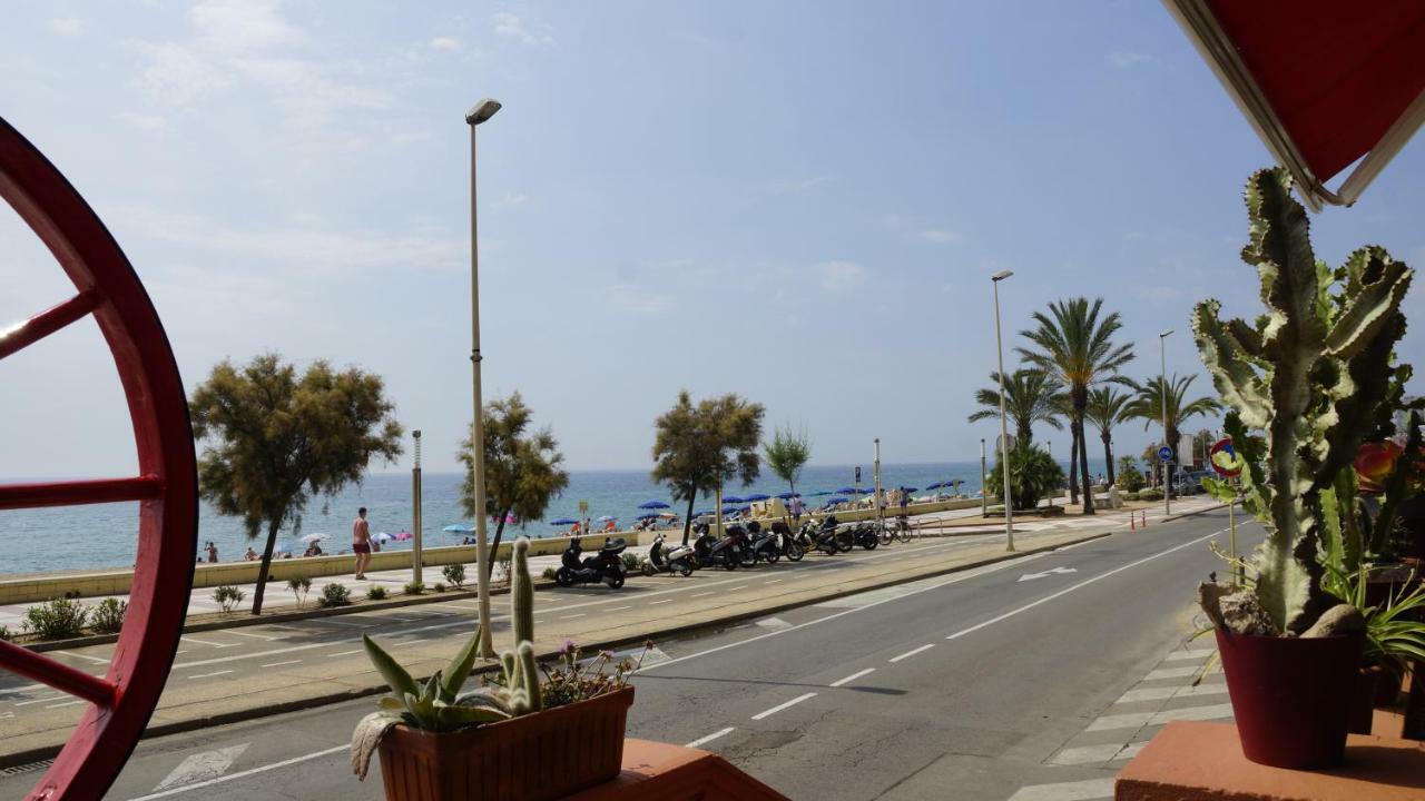 דירות Blanes Beach מראה חיצוני תמונה